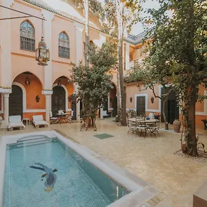 *** Riad Le Perroquet Bleu & Marruecos